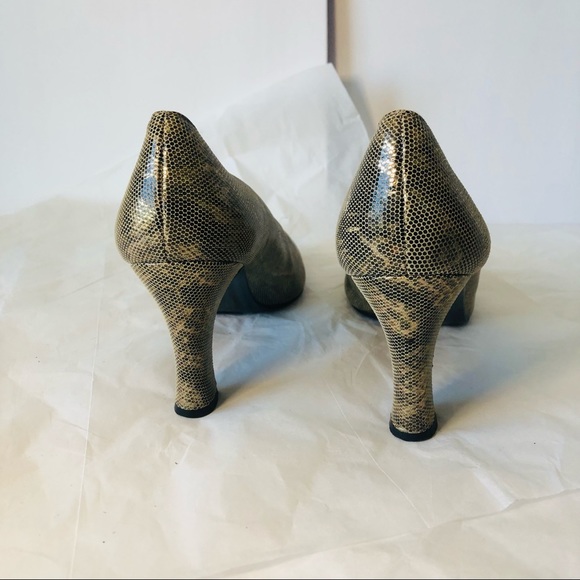 Stuart Weitzman Metallic Pumps - Picture 8 of 12
